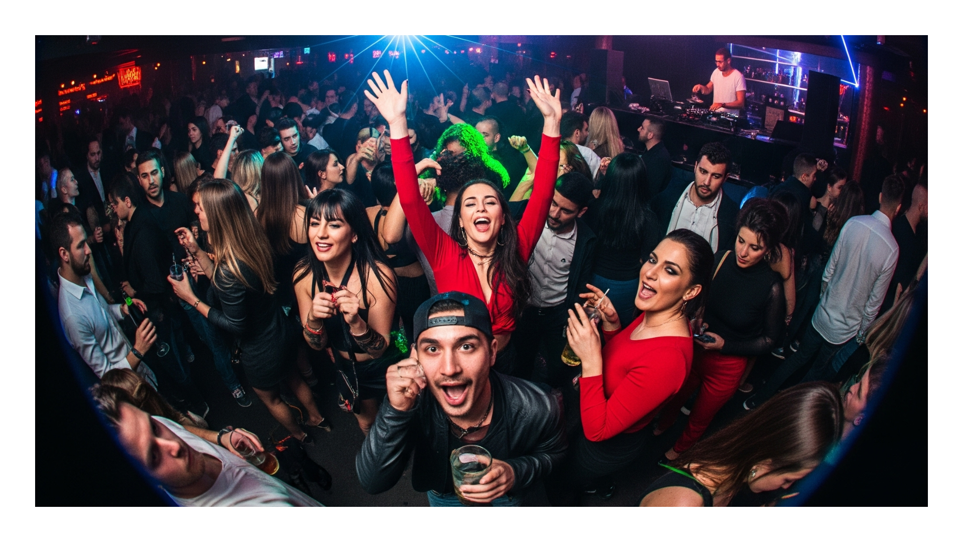 Use of fisheye lens effect in nightlife photography