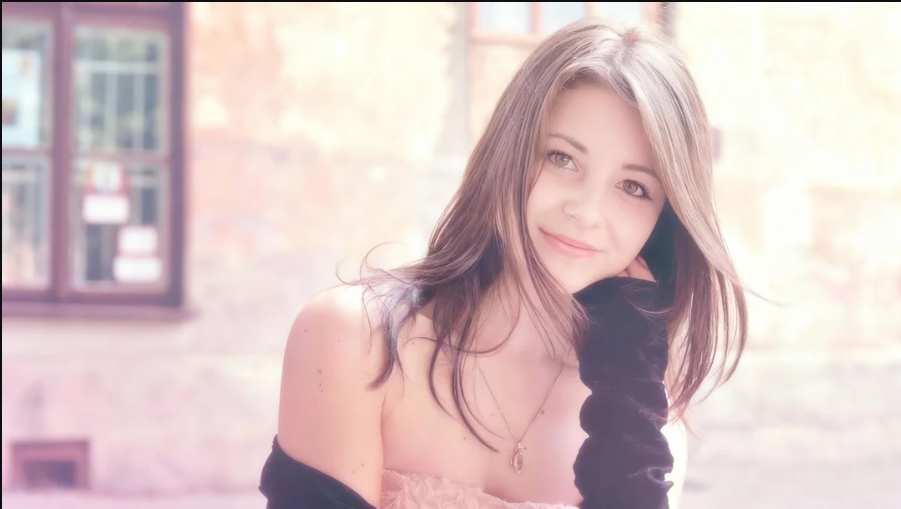 Faded 90s photo look