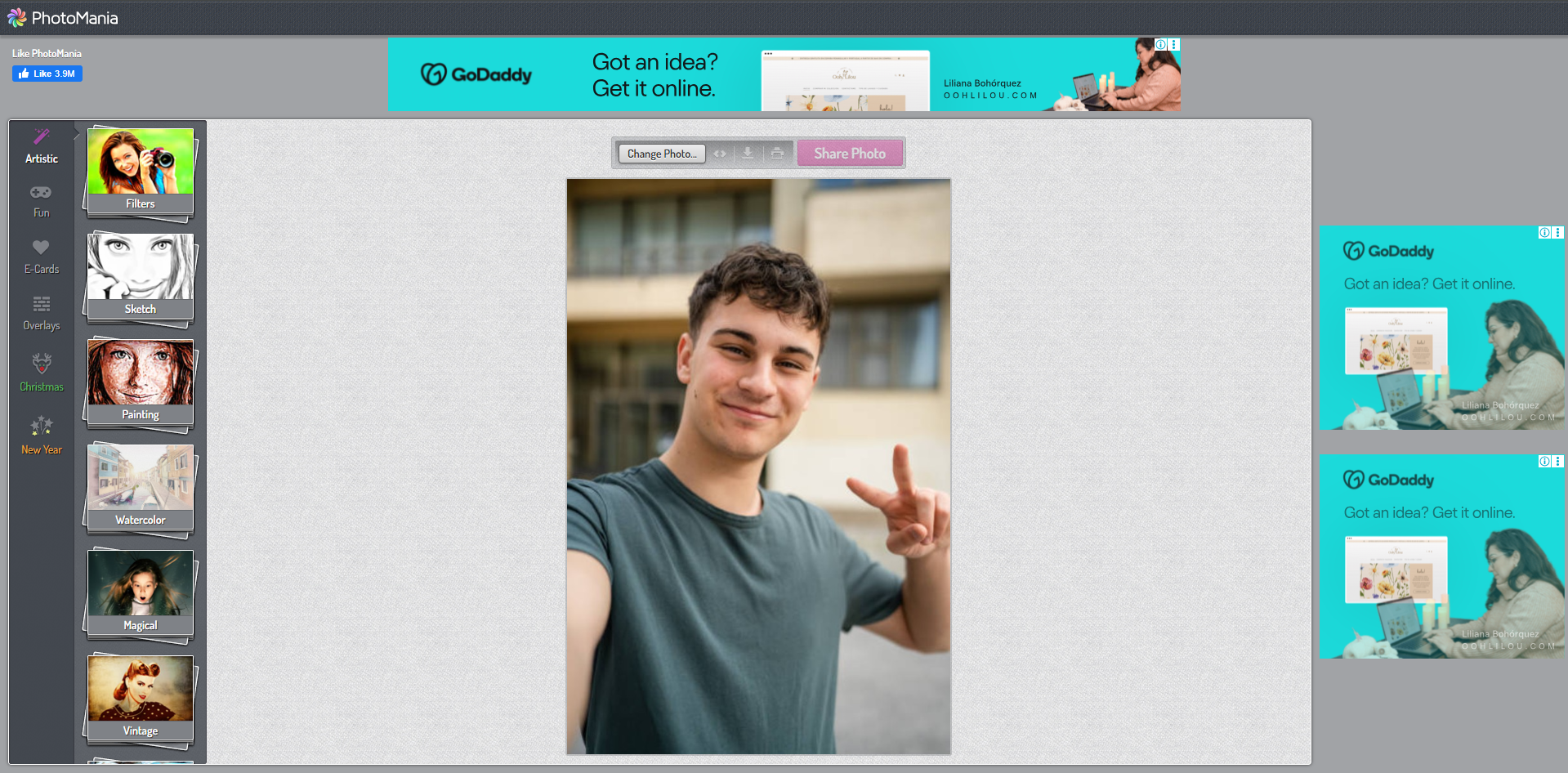 Interface of PhotoMania - an online Snapchat photo editor