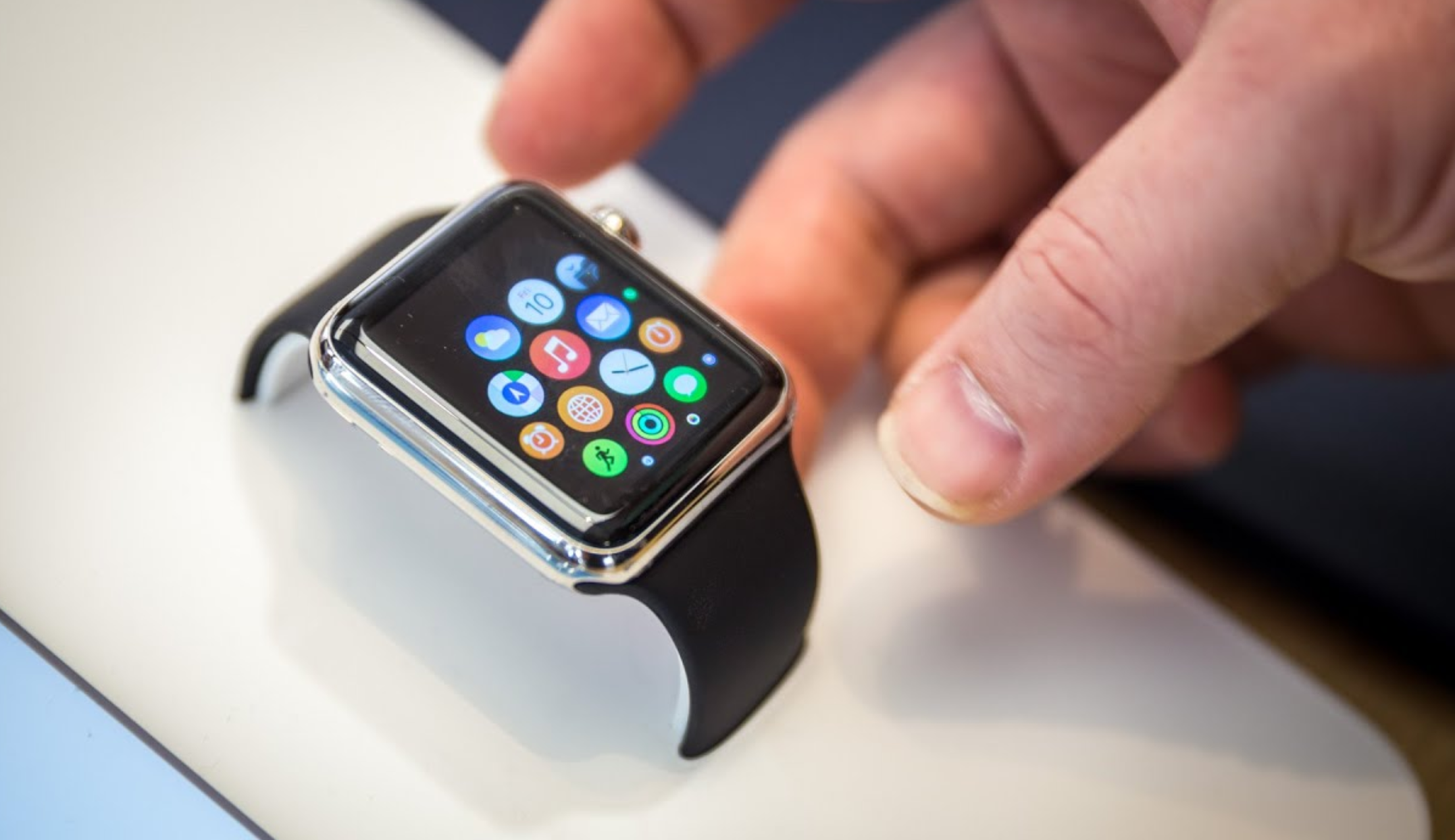Interactive feature demo of Apple Watch