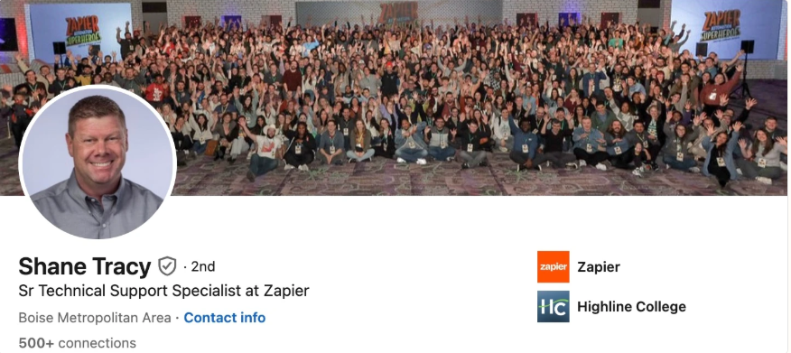 会社のロゴとクライアントのブランディングLinkedInバナー