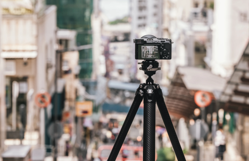 Best techniques for blue hour photography: Use a tripod for razor-sharp Stability