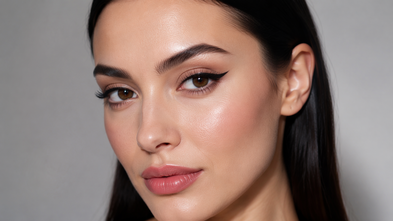 Dreamina virtueller Eyeliner zum Anprobieren des Heldenbildes